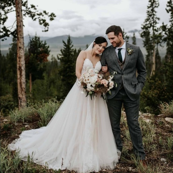 Meet your Posher, Jennifer - Picture 3 of 5